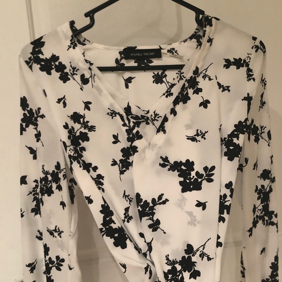 Ivanka Trump - NWOT Floral Blouse - Picture 2 of 9